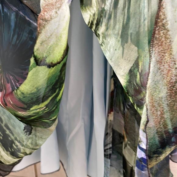 Designer formal flower patterned dress with shawl. Size: 16 - Picture 8 of 9